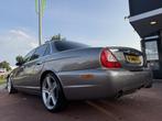 Jaguar XJ 2.7D V6 Portfolio Full Opties unieke auto, Auto's, Euro 5, Achterwielaandrijving, Gebruikt, 193 €/maand