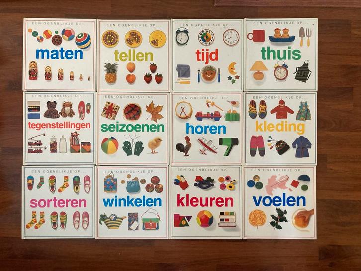 Een Ogenblikje Op... 12 Boeken, Boeken, Kinderboeken | Baby's en Peuters, Zo goed als nieuw, 1 tot 2 jaar, Uitklap-, Voel- of Ontdekboek