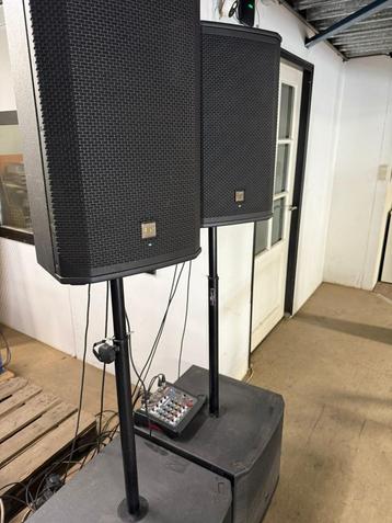 2x Electro-Voice EKX-12P 15 + EKX-15SP actieve subwoofer beschikbaar voor biedingen