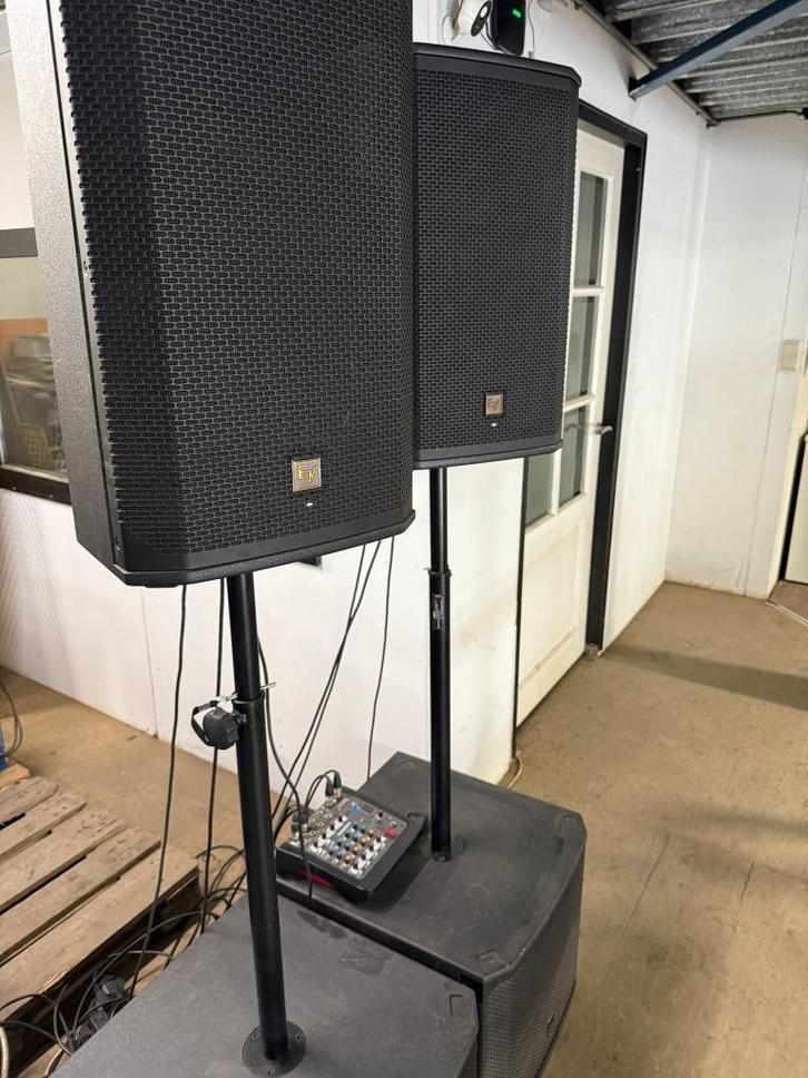2x Electro-Voice EKX-12P 15 + EKX-15SP actieve subwoofer, Audio, Tv en Foto, Professionele Audio-, Tv- en Video-apparatuur, Zo goed als nieuw