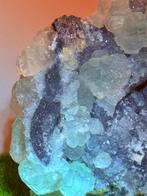 Zeldzame Muntgroene Fluoriet met Calciet & Kwarts, Verzamelen, Mineralen en Fossielen, Ophalen of Verzenden, Mineraal