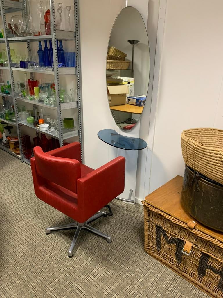 Kappersstoelen en kaptafel/spiegel, Ophalen