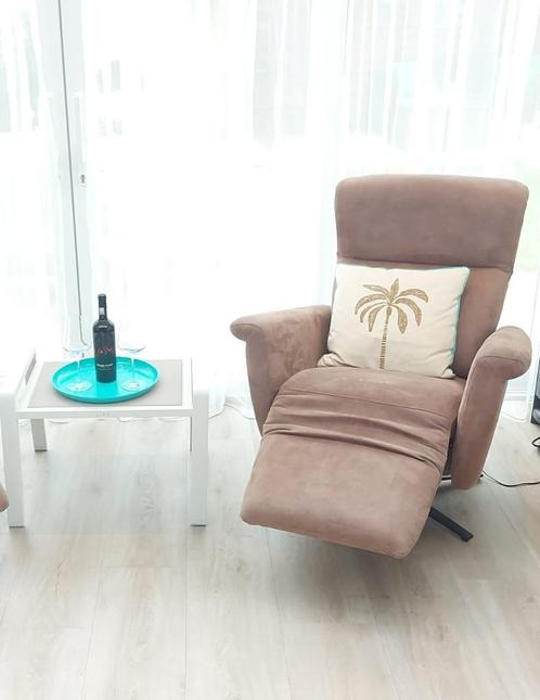 Relax Fauteuil Suede draaibaar accu, Huis en Inrichting, Fauteuils, Gebruikt, 50 tot 75 cm, Minder dan 75 cm, Ophalen