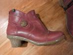 El Naturalista wijnrood maat 39 met kleine hak, Kleding | Dames, Schoenen, Ophalen of Verzenden, Gedragen, Rood