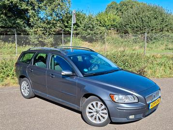 Volvo V50 2.4 140PK Momentum/ Trekhaak/ Supernetjes !! beschikbaar voor biedingen