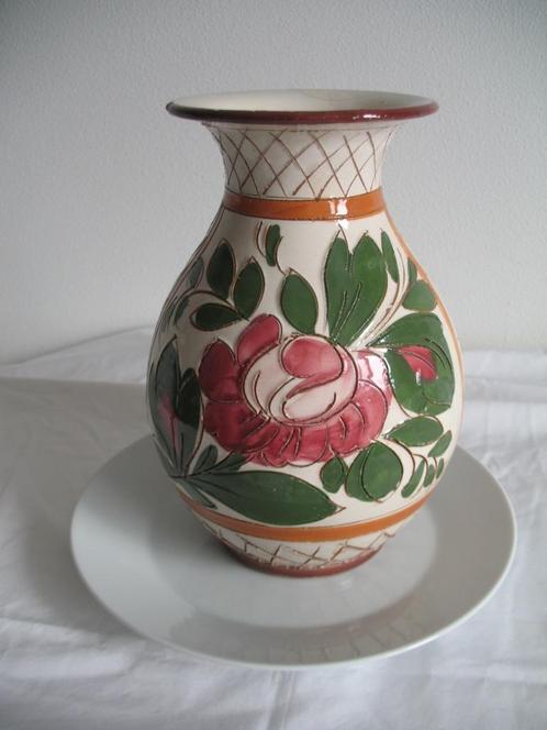 Antieke Plateel Vaas Roos ( met beschadiging nr 3 ), Antiek en Kunst, Antiek | Vazen, Ophalen of Verzenden