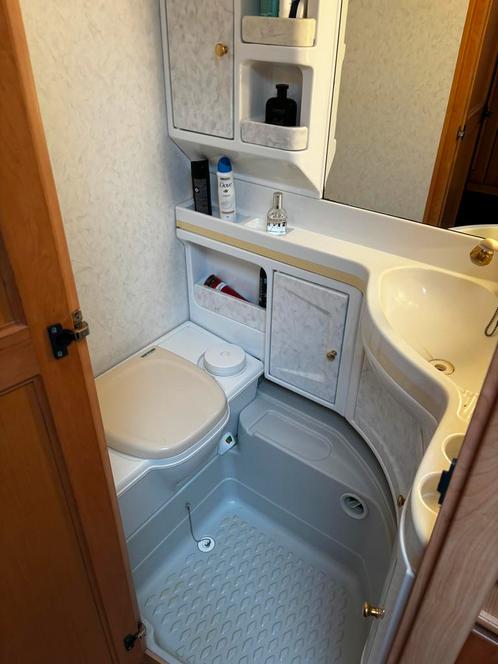 Hobby 560 te koop + stalling, Caravans en Kamperen, Caravans, Particulier, tot en met 4, Rondzit, Hobby, Mover, Ophalen