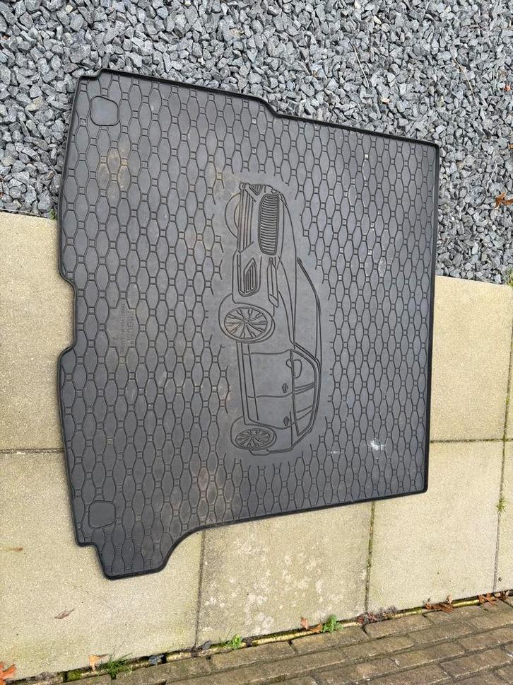 Rubber kofferbakmat Volvo V60, Auto diversen, Kofferbakmatten, Gebruikt, Ophalen of Verzenden
