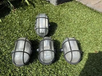 4x Verlichting max 60Watt beschikbaar voor biedingen
