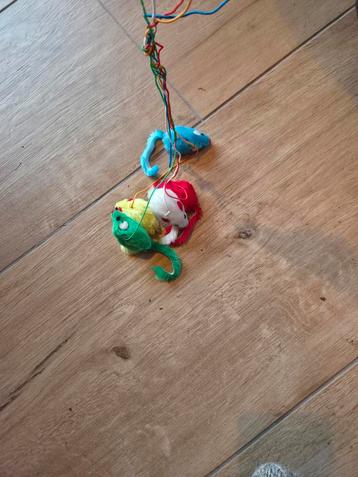 Kattenspeeltjes beschikbaar voor biedingen