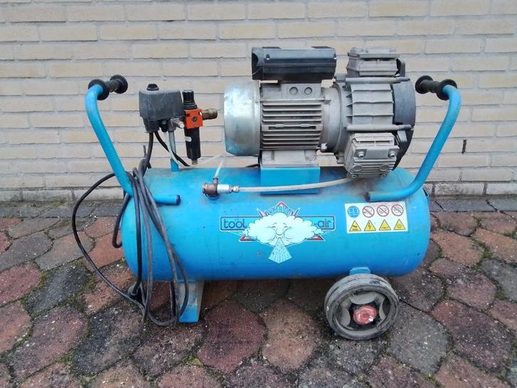 Compressor Tool air, Doe-het-zelf en Verbouw, Compressors, Gebruikt, 6 tot 10 bar, 25 tot 100 liter, 200 tot 400 liter/min, Ophalen