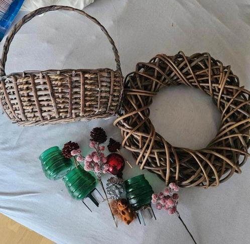 Kerstspullen en krans, Huis en Inrichting, Woonaccessoires | Kransen, Zo goed als nieuw, Ophalen of Verzenden