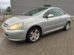 Peugeot 307 CC 2.0-16V Cabrio, Kleine beurt , Stoelverwarmin, Auto's, Peugeot, Voorwielaandrijving, Zwart, 4 cilinders, Cabriolet