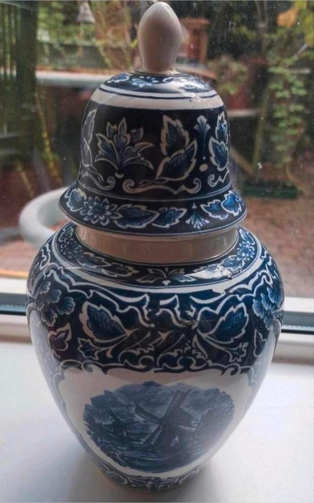 Delfts blauwe dekselvaas, Antiek en Kunst, Antiek | Vazen, Ophalen of Verzenden