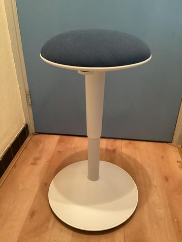 IKEA kruk- Nilserik beschikbaar voor biedingen