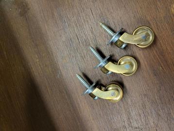 Messing zwenkwielen  beschikbaar voor biedingen