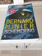 Bernard Minier - Schemering, Boeken, Ophalen of Verzenden, Gelezen, Nederland