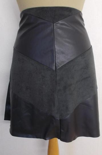 Stoer grijs leather look rokje van Jacqueline de Young! L beschikbaar voor biedingen