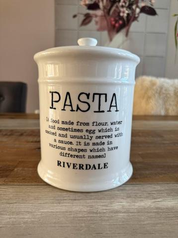 Riverdale pot Pasta porselein + borrel/snijplankje beschikbaar voor biedingen
