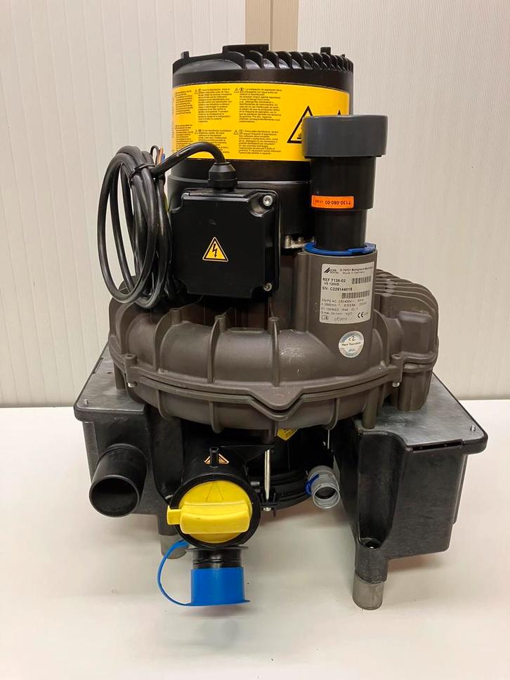 Afzuigmotor Durr VS1200S voor 5 stoelen. tandarts tandartsen, Doe-het-zelf en Verbouw, Ventilatie en Afzuiging, Zo goed als nieuw