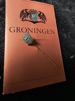 Groningen mooi speldje en boekje uitleg stadswapen 1978, Ophalen of Verzenden