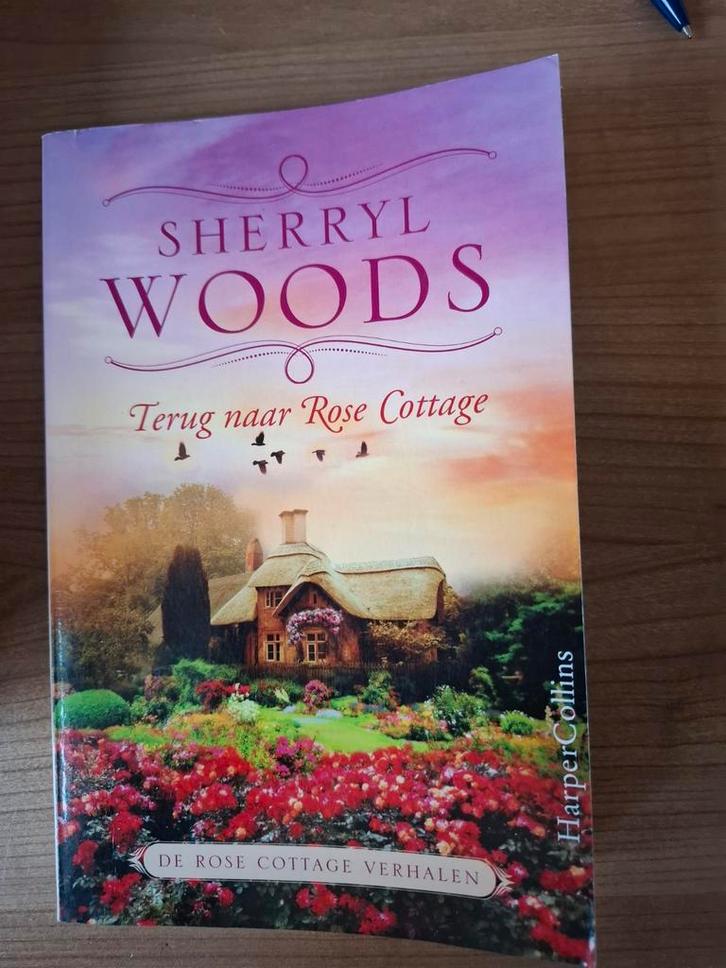 Terug naar Rose Cottage - Sherryl Woods, Boeken, Romans, Gelezen, Ophalen of Verzenden