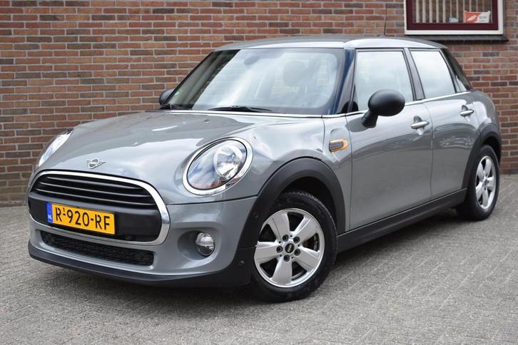 Mini Mini 1.5 One D Pepper '18 TIK IN DE MOTOR!, Auto diversen, Schadeauto's, Mini, Handgeschakeld, Diesel, Hatchback, Zilver of Grijs