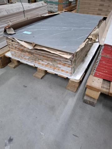 Tegel 60x120cm beschikbaar voor biedingen