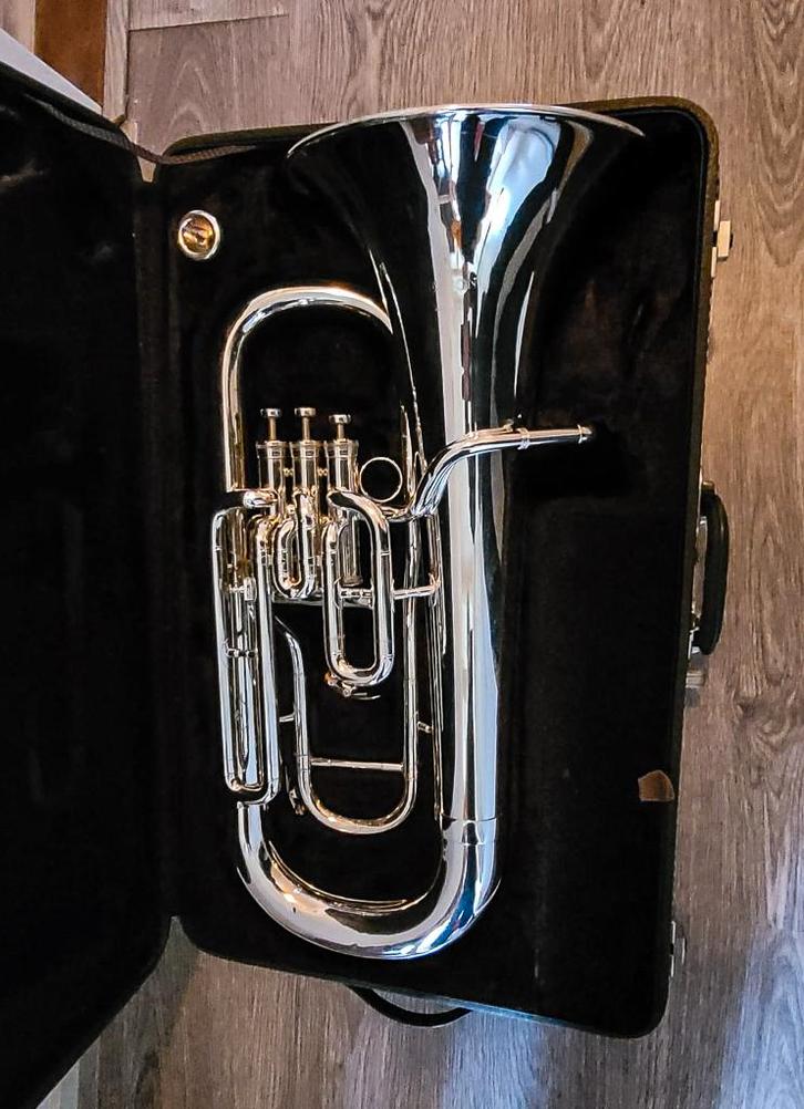 Besson 700 Tuba Verzilverd Nieuwstaat Incl. Koffer, Muziek en Instrumenten, Blaasinstrumenten | Tuba's, Nieuw, Bes-tuba, Met koffer of draagtas