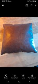 Bruin Kussen met Croco Print, Ophalen of Verzenden, Zo goed als nieuw, Bruin, Vierkant