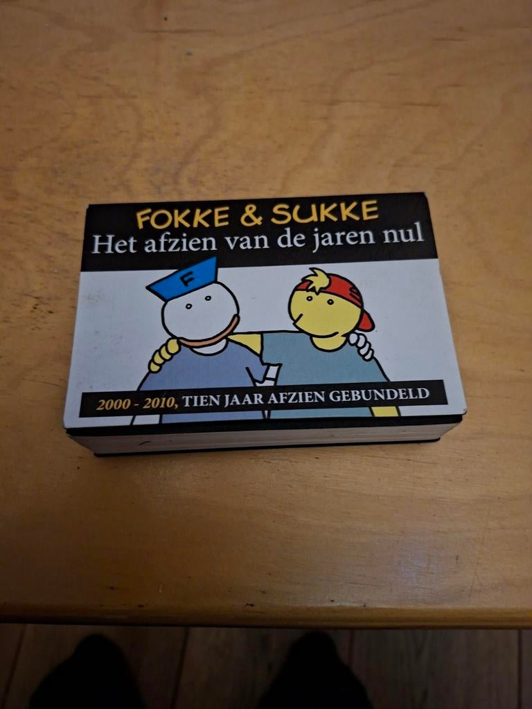 Fokke & Sukke - Het afzien van de jaren 0 - Dwarsligger 74, Ophalen of Verzenden, Zo goed als nieuw, Fokke & Sukke