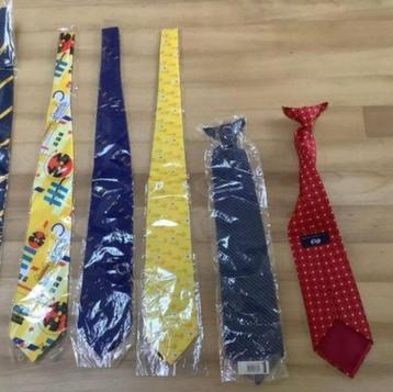 Treinliefhebbers opgelet! Nieuwe NS stropdassen beschikbaar voor biedingen
