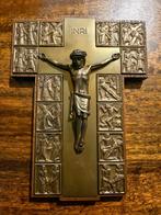 Gedetailleerde Kruiswegstaties aan Kruis, Antiek en Kunst, Antiek | Religie, Ophalen of Verzenden