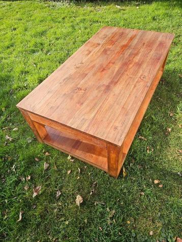 teak salontafel beschikbaar voor biedingen