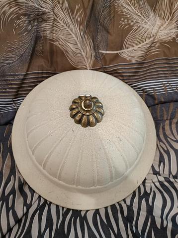 Nette plafon lamp beschikbaar voor biedingen