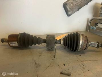 Aandrijfas origineel linksvoor Volvo XC70 II  30783086 beschikbaar voor biedingen