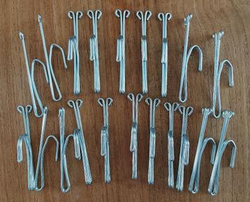 20 metalen gordijn haken / inschuif haken / kuif haken beschikbaar voor biedingen