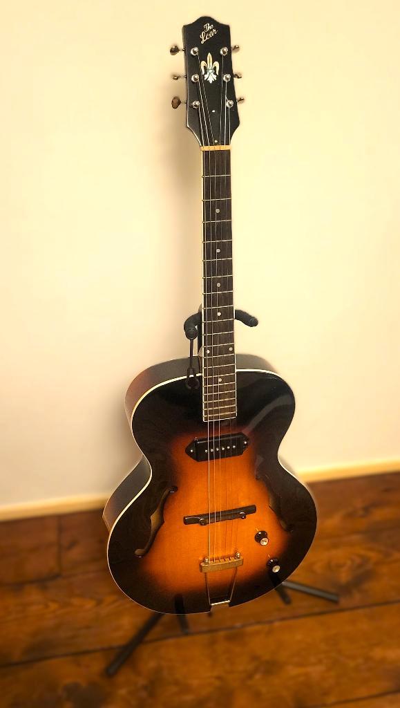 The Loar LH­-309­ Vintage Sunburst, Muziek en Instrumenten, Snaarinstrumenten | Gitaren | Elektrisch, Gebruikt, Hollow body, Overige merken