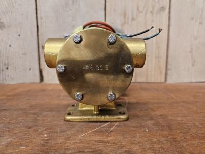 Koelwaterpomp PM 36 E 12 volt, Watersport en Boten, Bootonderdelen, Gebruikt