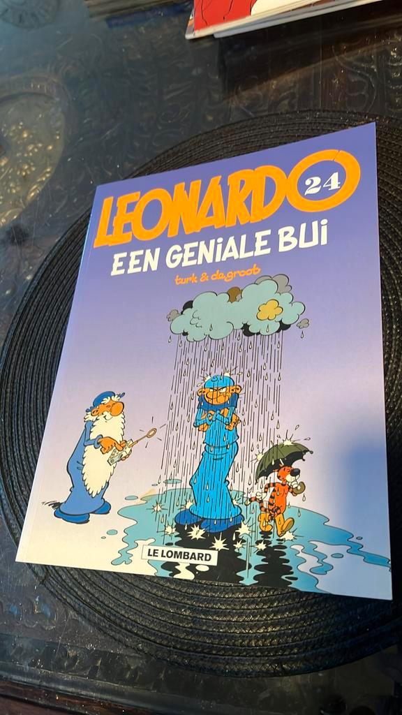 -1 e dr 2003/ NIEUW / LEONARDO 24 / EEN GENIALE BIJ, Boeken, Stripboeken, Nieuw, Eén stripboek, Ophalen of Verzenden