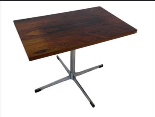 Vintage salon/ Tv tafel 70s., Huis en Inrichting, Tafels | Salontafels, Zo goed als nieuw, Minder dan 50 cm, 50 tot 100 cm, Rechthoekig
