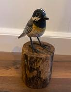 Handgemaakt houten vogeltje op stam - klein - zwart/grijs, Antiek en Kunst, Ophalen of Verzenden