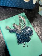 Broche Monet Engel - Vintage Stijl, Sieraden, Tassen en Uiterlijk, Broches, Overige materialen, 4 tot 7 cm, Blauw, Ophalen of Verzenden