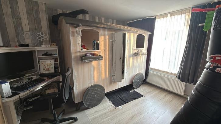 Uniek kinderbed in de vorm van een woonwagen, Huis en Inrichting, Slaapkamer | Bedden, Gebruikt, Ophalen