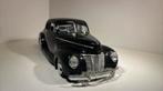 Ford deluxe barn find  custom universal hobbies 1.18, Overige merken, Ophalen of Verzenden, A, A
