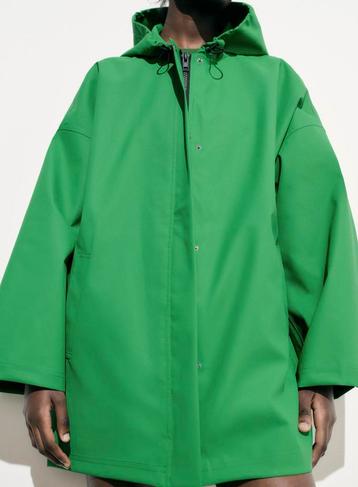 Mooie Zara regenjas (nieuw!!!) met prijskaartje beschikbaar voor biedingen
