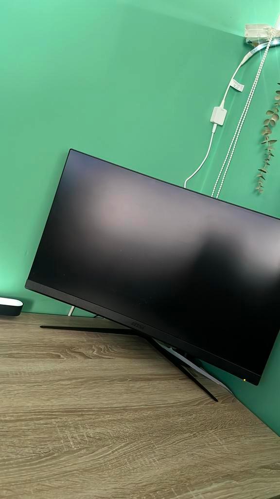 MSI Optix G27C6, Computers en Software, Monitoren, Zo goed als nieuw, 151 t/m 200 Hz, HDMI, Gaming, Curved, Kantelbaar, Overige typen