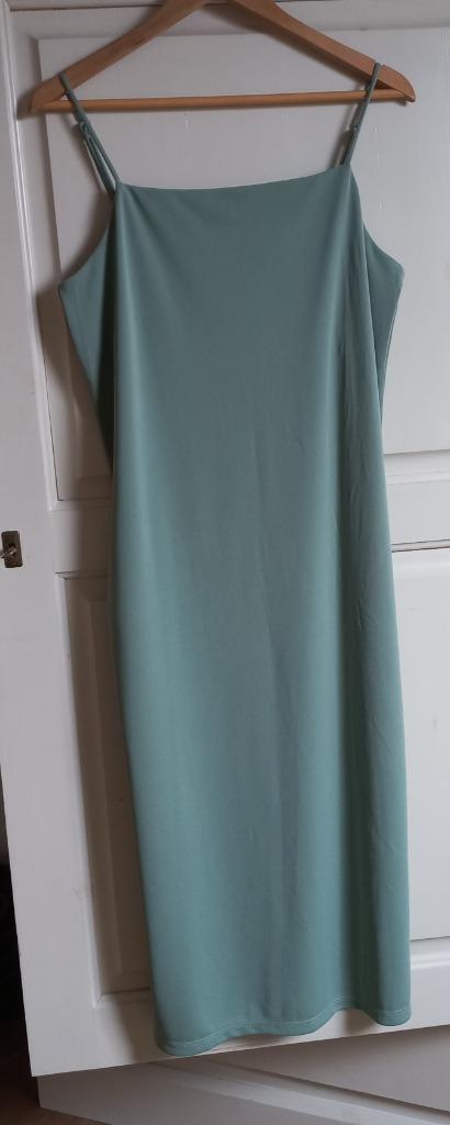 H&M jurk spagetti bandjes mint-salie groen maat L, Kleding | Dames, Jurken, Zo goed als nieuw, Maat 42/44 (L), Groen, Onder de knie