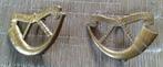 2 metalen schouderemblemen Reg Infanterie Menno van Coehoorn, Verzamelen, Ophalen of Verzenden, Landmacht, Nederland, Embleem of Badge