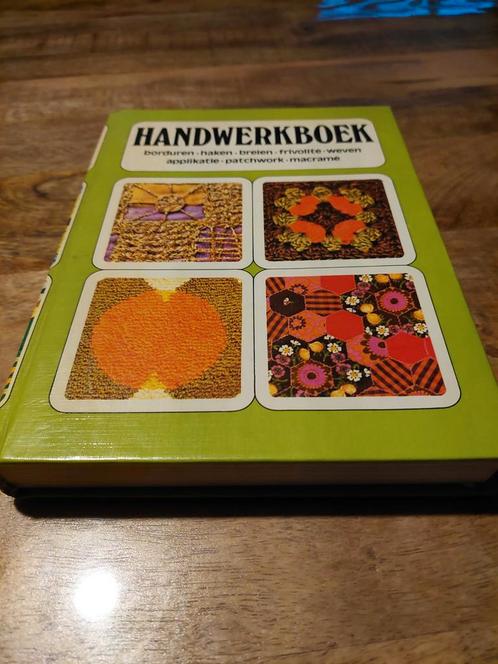 Handwerkboek - Borduren, Haken, Breien, Boeken, Hobby en Vrije tijd, Gelezen, Borduren en Naaien, Ophalen of Verzenden